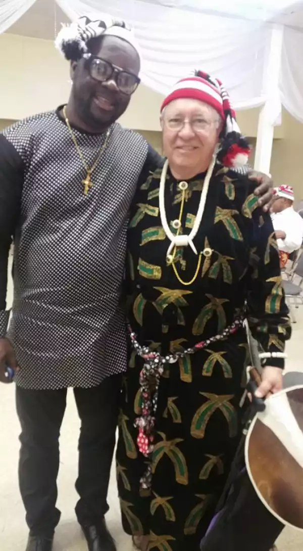 US Based Nigerians Honour White Teacher Who Taught Them Over 50 Years LOL?? See Photos
